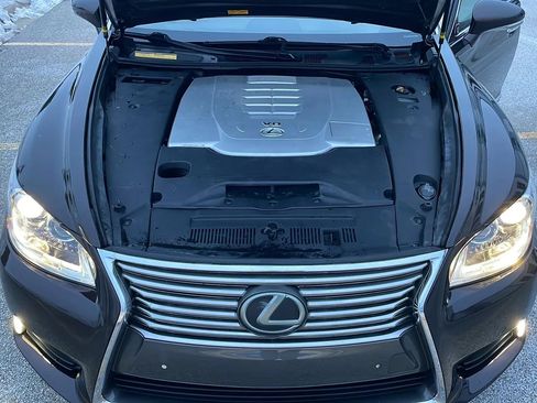 Used 2016 Lexus LS 460 w/ Comfort Package RWD image 31