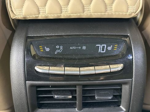 Used 2019 Cadillac XT5 Platinum image 26