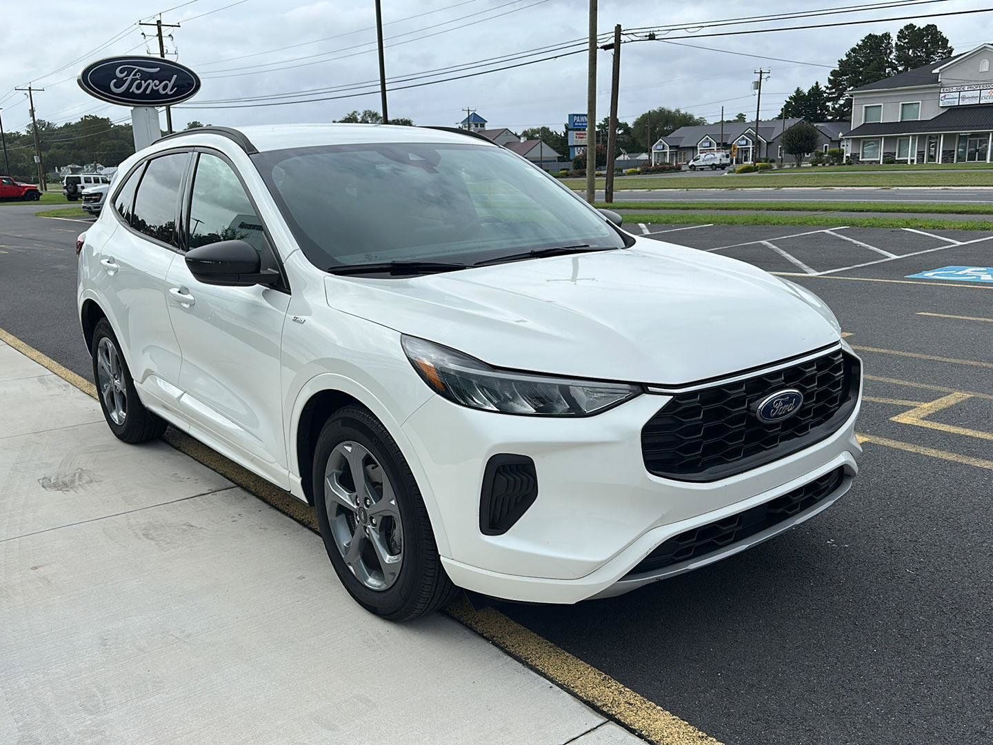 Used 2023 Ford Escape ST-Line w/ Equipment Group 301A FWD image 3