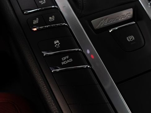 Used 2021 Porsche Macan S AWD/4WD image 37