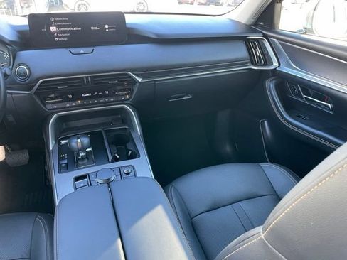 Used 2024 MAZDA CX-90 Plug-In Hybrid w/ Preferred AWD/4WD image 11