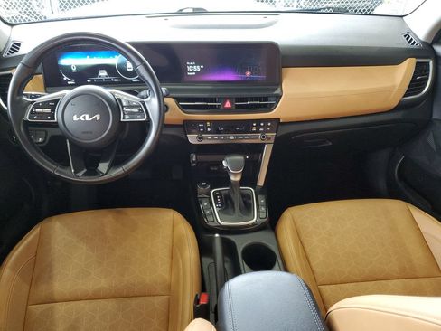 Certified 2024 Kia Seltos EX FWD image 12