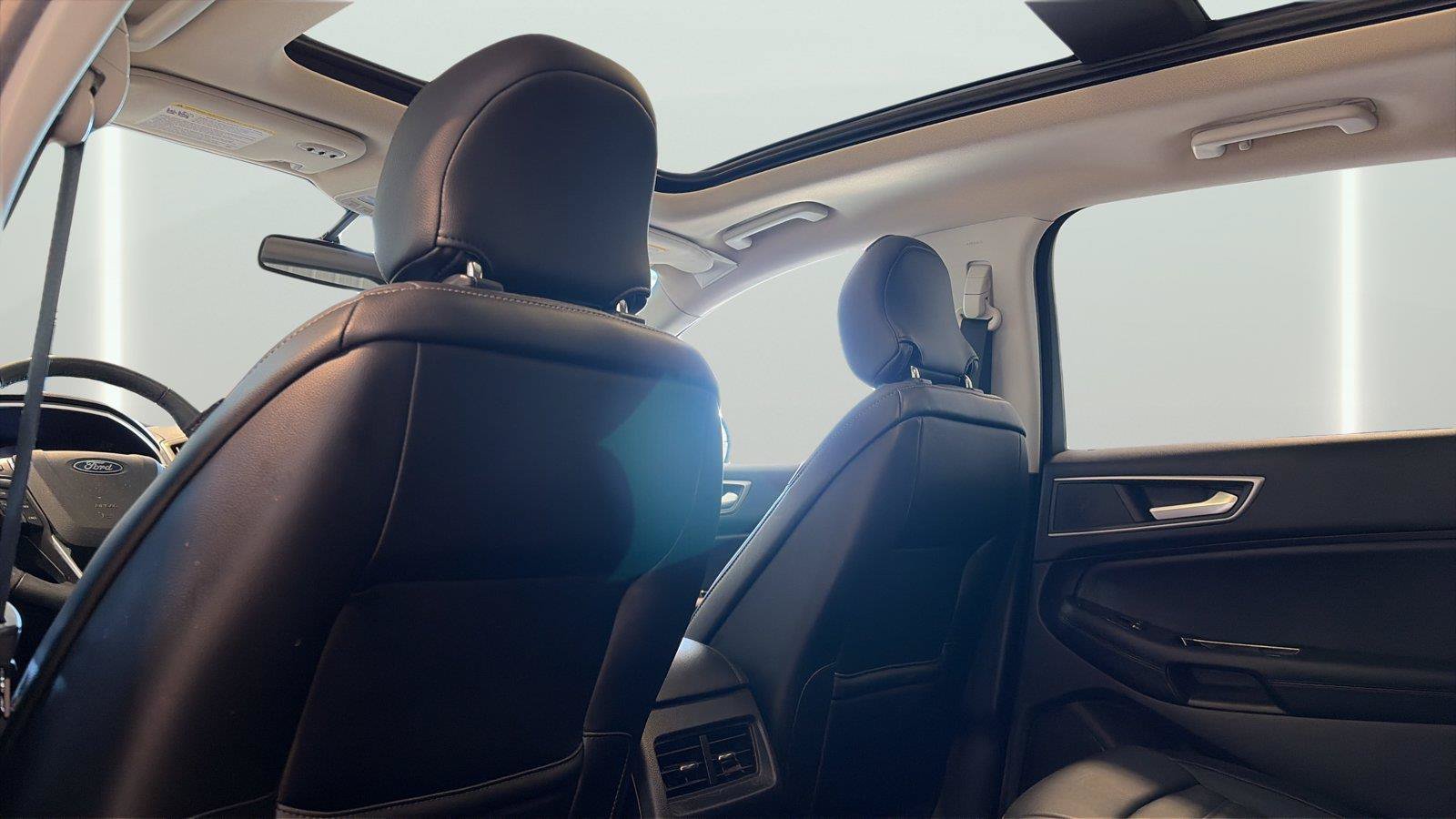 Used 2018 Ford Edge SEL w/ Equipment Group 201A FWD image 17
