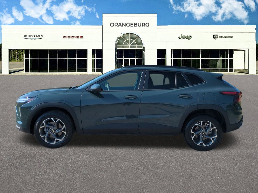 Used 2026 Chevrolet Trax LT FWD image 5