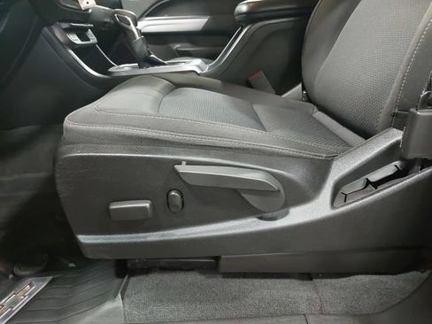 Used 2022 Chevrolet Colorado LT w/ LT Convenience Package AWD/4WD image 30