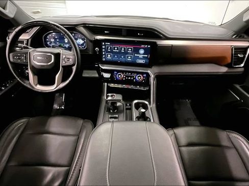 Used 2025 GMC Sierra 1500 Denali AWD/4WD image 18