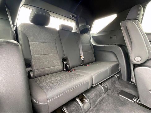 Used 2024 Chevrolet Traverse LT AWD/4WD image 25