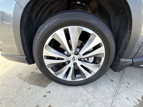 Certified 2022 Subaru Ascent Touring w/ Popular Package #2A image 10