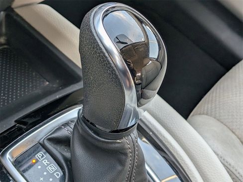 Used 2018 Nissan Rogue Sport SV image 15