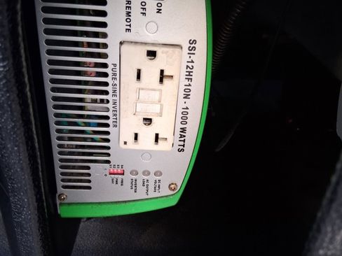 Used 2014 Ford E-150 and Econoline 150 w/ Power Group image 19