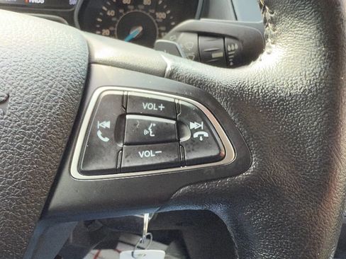 Used 2015 Ford Focus SE w/ SE Sport Package image 11