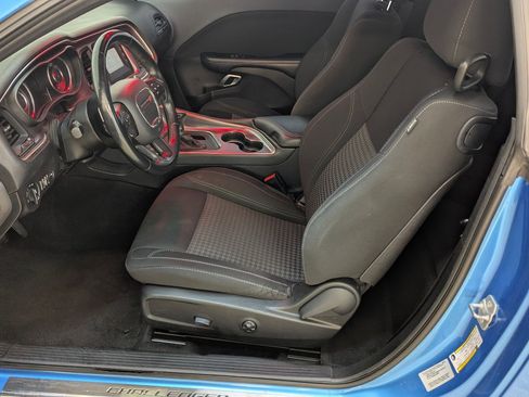 Used 2015 Dodge Challenger R/T w/ Quick Order Package 28B R/T image 5