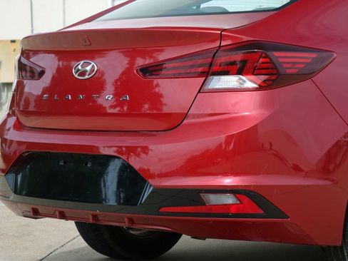 Used 2019 Hyundai Elantra Value Edition FWD image 34