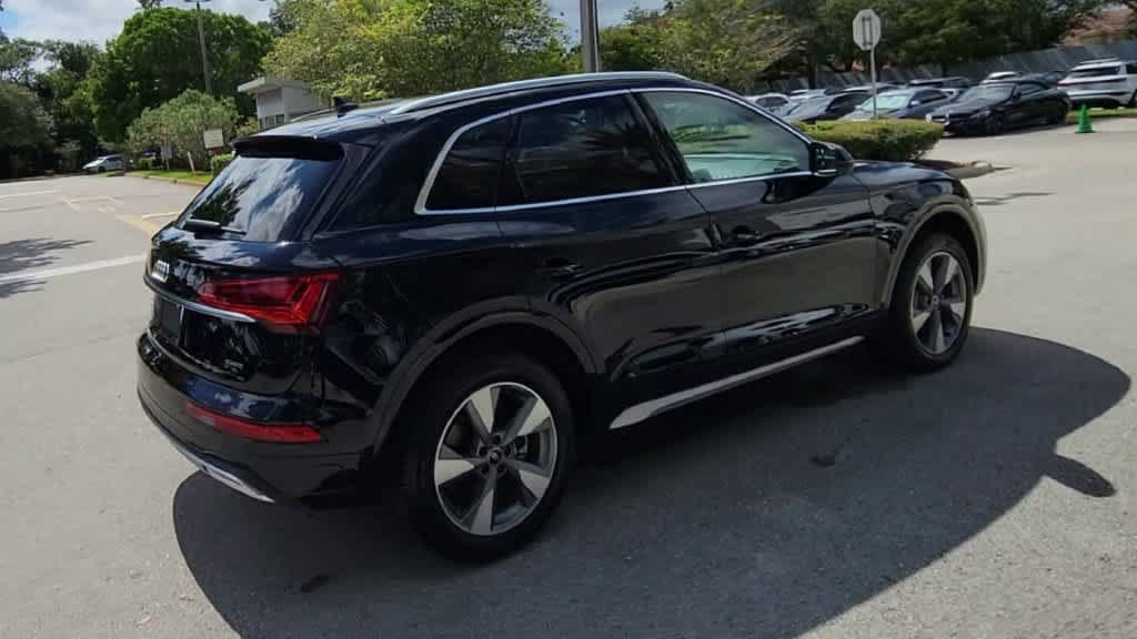 Certified 2024 Audi Q5 2.0T Premium w/ Convenience Package AWD/4WD image 8