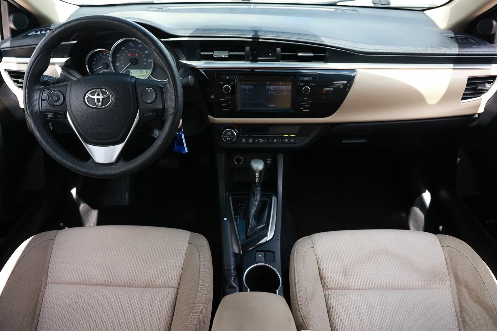 Used 2015 Toyota Corolla LE FWD image 14
