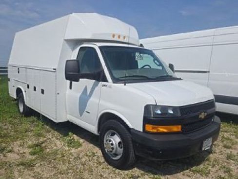 Used 2021 Chevrolet Express 3500 w/ Power Convenience Package RWD image 1