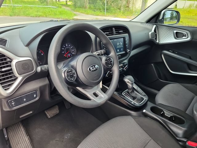 Used 2021 Kia Soul LX FWD image 18