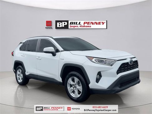 Used 2021 Toyota RAV4 XLE image 7
