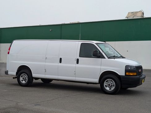 Used 2023 GMC Savana 2500 Extended RWD image 1