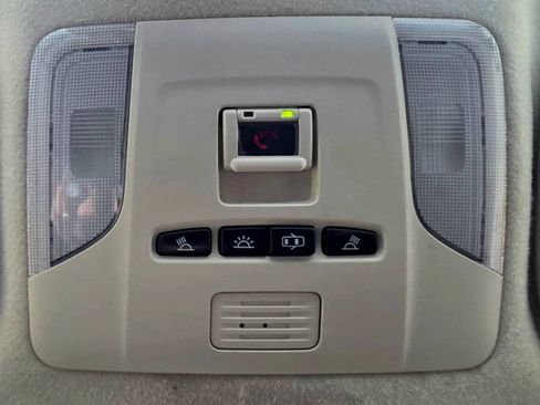 Used 2021 Toyota Corolla LE image 23