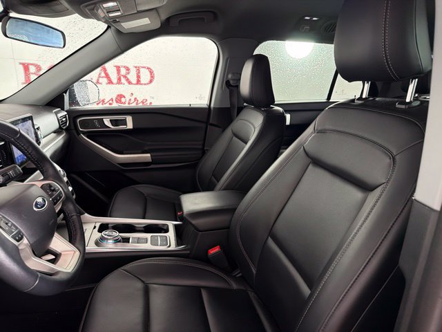 Used 2023 Ford Explorer XLT w/ Equipment Group 202A RWD image 17