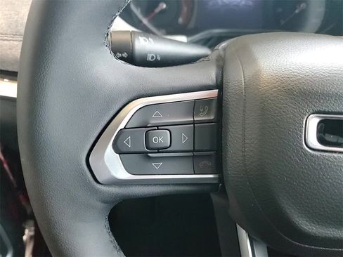 New 2025 Jeep Compass Latitude w/ Sun & Sound Group image 10