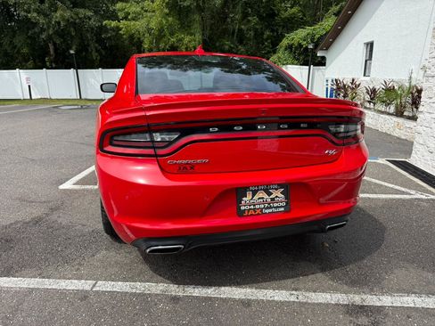 Used 2015 Dodge Charger R/T w/ Plus Group RWD image 4