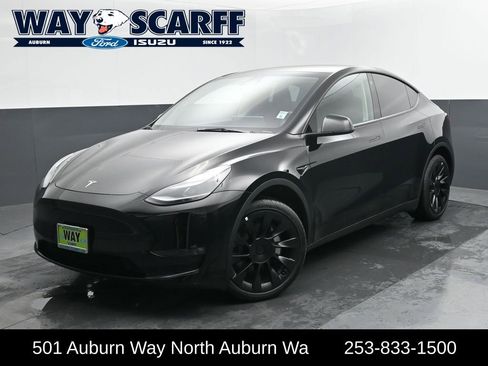 Used 2023 Tesla Model Y Long Range image 1