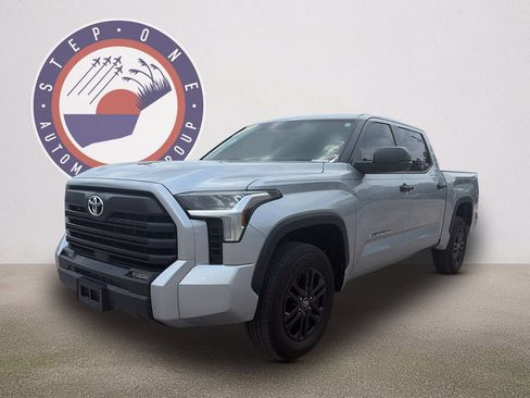 Used 2025 Toyota Tundra SR5 AWD/4WD image 2