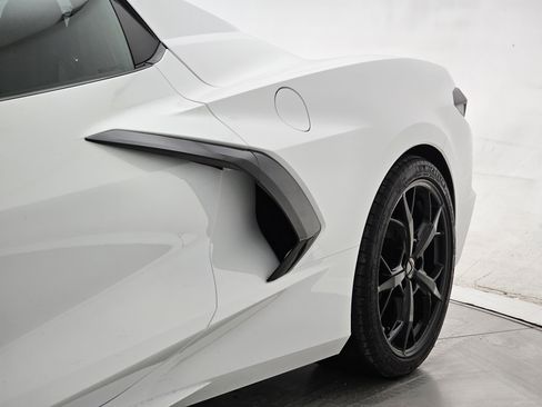 Used 2021 Chevrolet Corvette Stingray Premium Conv w/ Battery Protection Package image 27