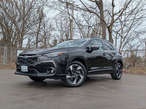 Used 2024 Subaru Crosstrek 2.5i Limited w/ Crosstrek Mirror Package AWD/4WD image 2