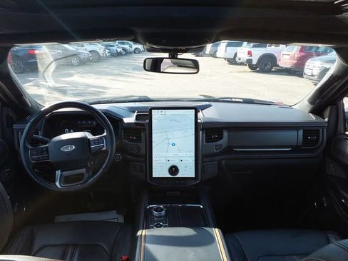 Used 2022 Ford Expedition Platinum AWD/4WD image 21