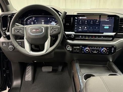 New 2026 GMC Sierra 2500 SLT w/ SLT Premium Package AWD/4WD image 28