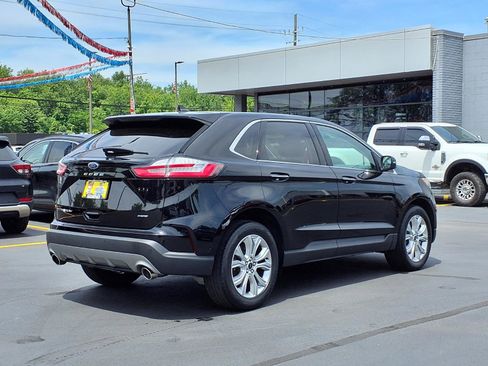 Used 2023 Ford Edge Titanium AWD/4WD image 2