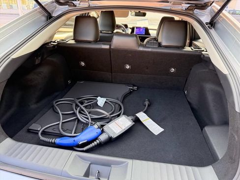 Used 2024 Toyota Prius Prime FWD image 8
