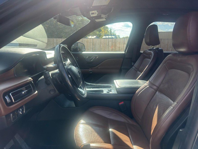 Used 2021 Lincoln Aviator Reserve w/ Equipment Group 201A AWD/4WD image 9