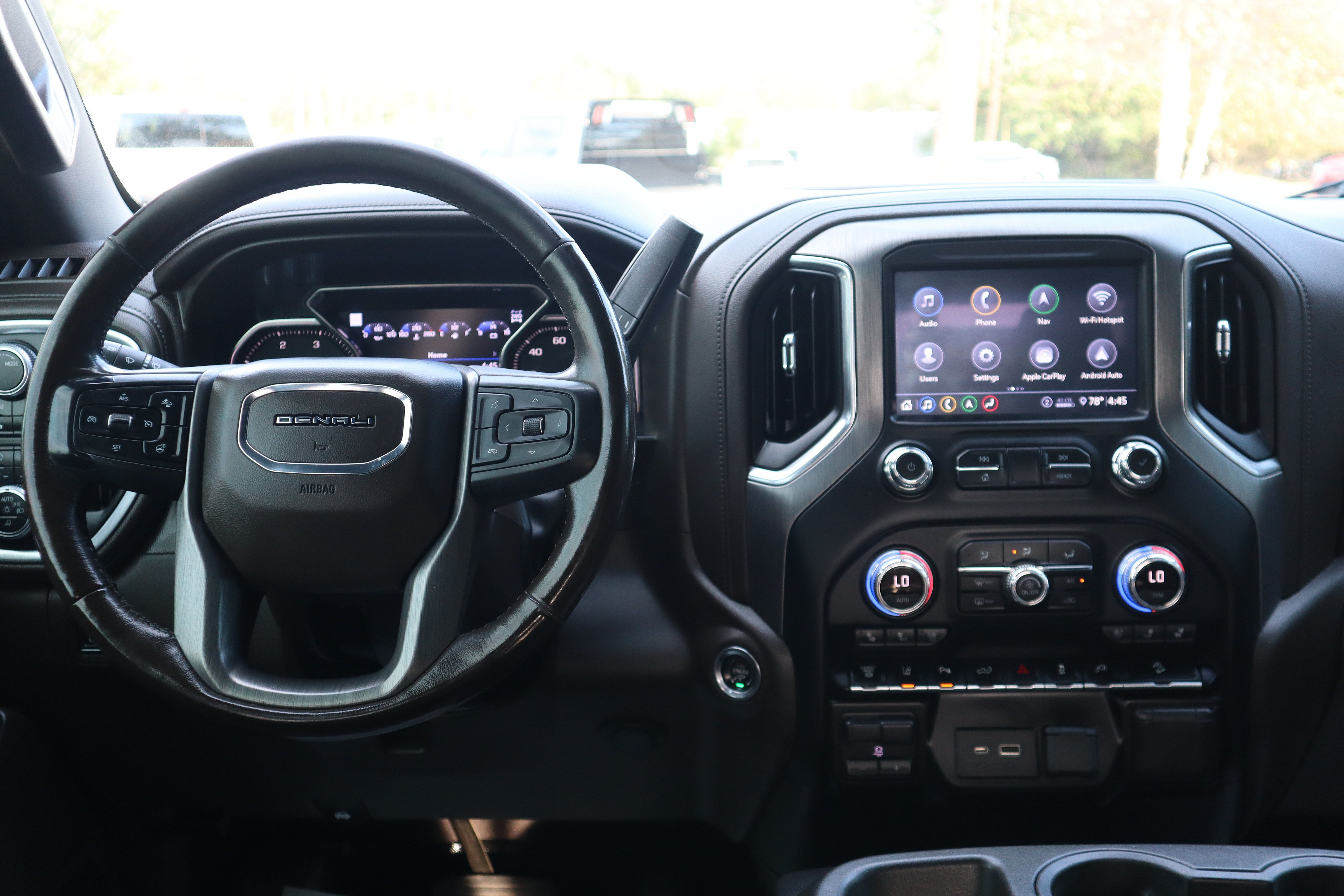 Used 2020 GMC Sierra 2500 Denali w/ Denali Ultimate Package AWD/4WD image 14