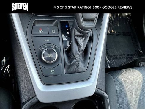 Used 2020 Toyota RAV4 XLE w/ Carpet Mat Package AWD/4WD image 18