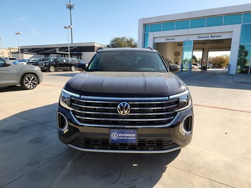 New 2026 Volkswagen Atlas SE image 2
