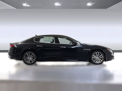 Used 2022 Maserati Quattroporte Modena Q4 AWD/4WD image 8