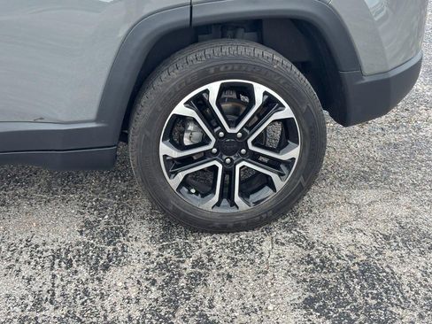 Used 2022 Jeep Compass Limited w/ Sun and Sound Group AWD/4WD image 12