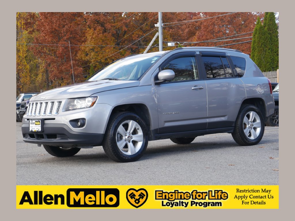 Used 2017 Jeep Compass Latitude AWD/4WD image 1