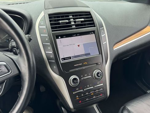 Used 2019 Lincoln MKC Select w/ Select Plus Package AWD/4WD image 26