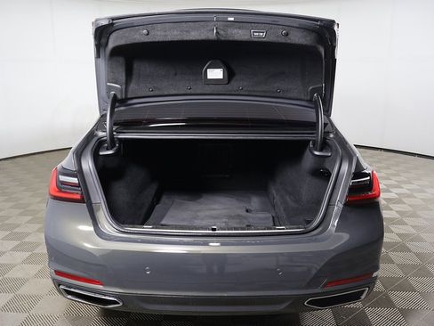 Used 2021 BMW 740i xDrive w/ Premium Package image 20