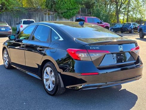 Used 2022 Honda Civic LX image 5