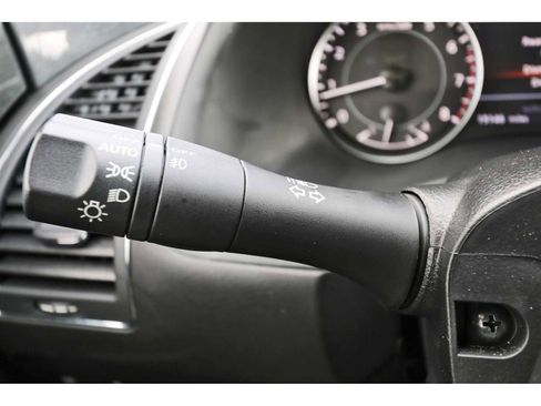 Used 2024 Nissan Armada SL w/ Midnight Edition Package image 18