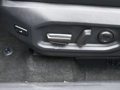 Certified 2023 Toyota Sequoia Platinum AWD/4WD image 10