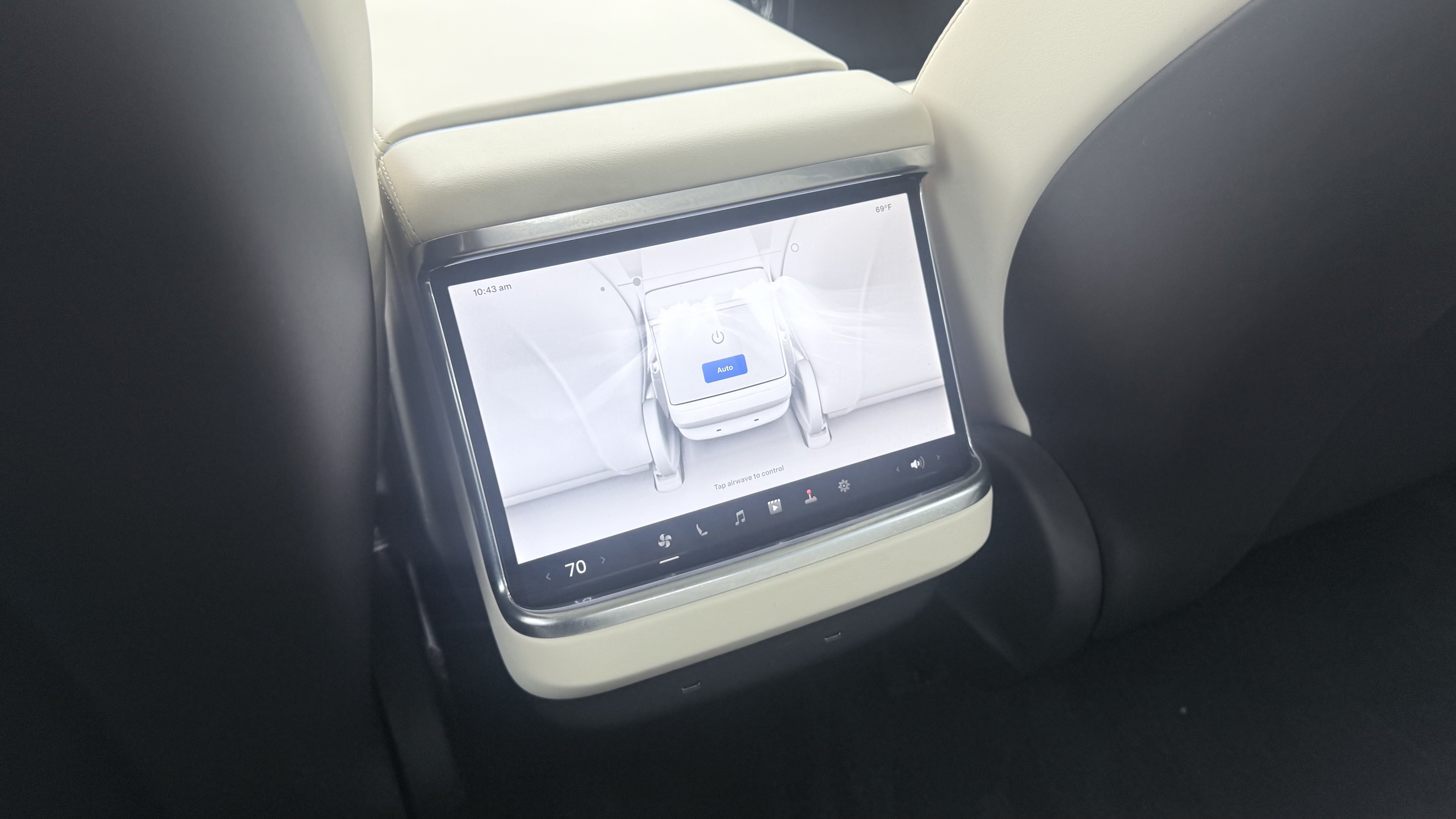 Used 2023 Tesla Model S AWD/4WD image 37