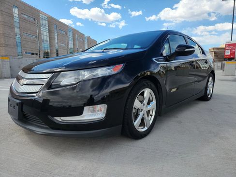Used 2013 Chevrolet Volt Premium w/ Premium Trim Package FWD image 1