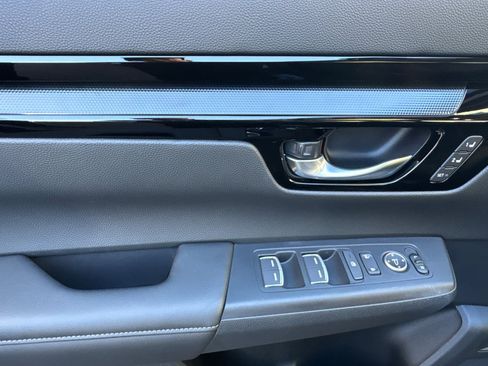 Used 2025 Honda CR-V EX-L image 10
